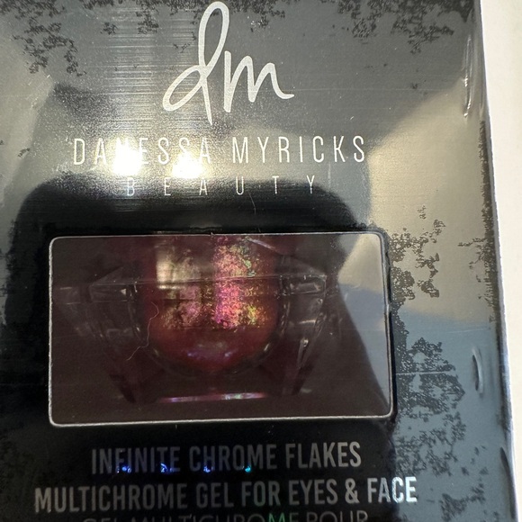 Danessa Myricks Infinite Chrome Flakes 2 Pk - NIB - Picture 11 of 12